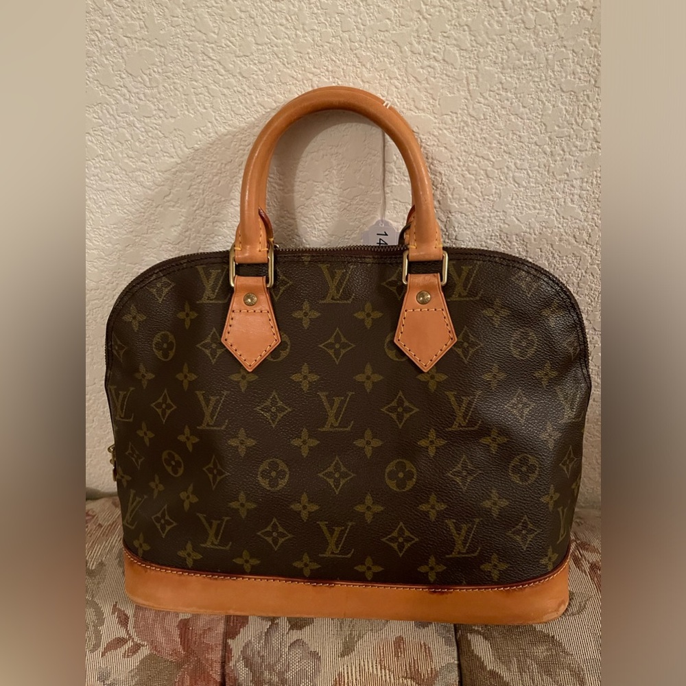 Authentic Louis Vuitton monogram Alma